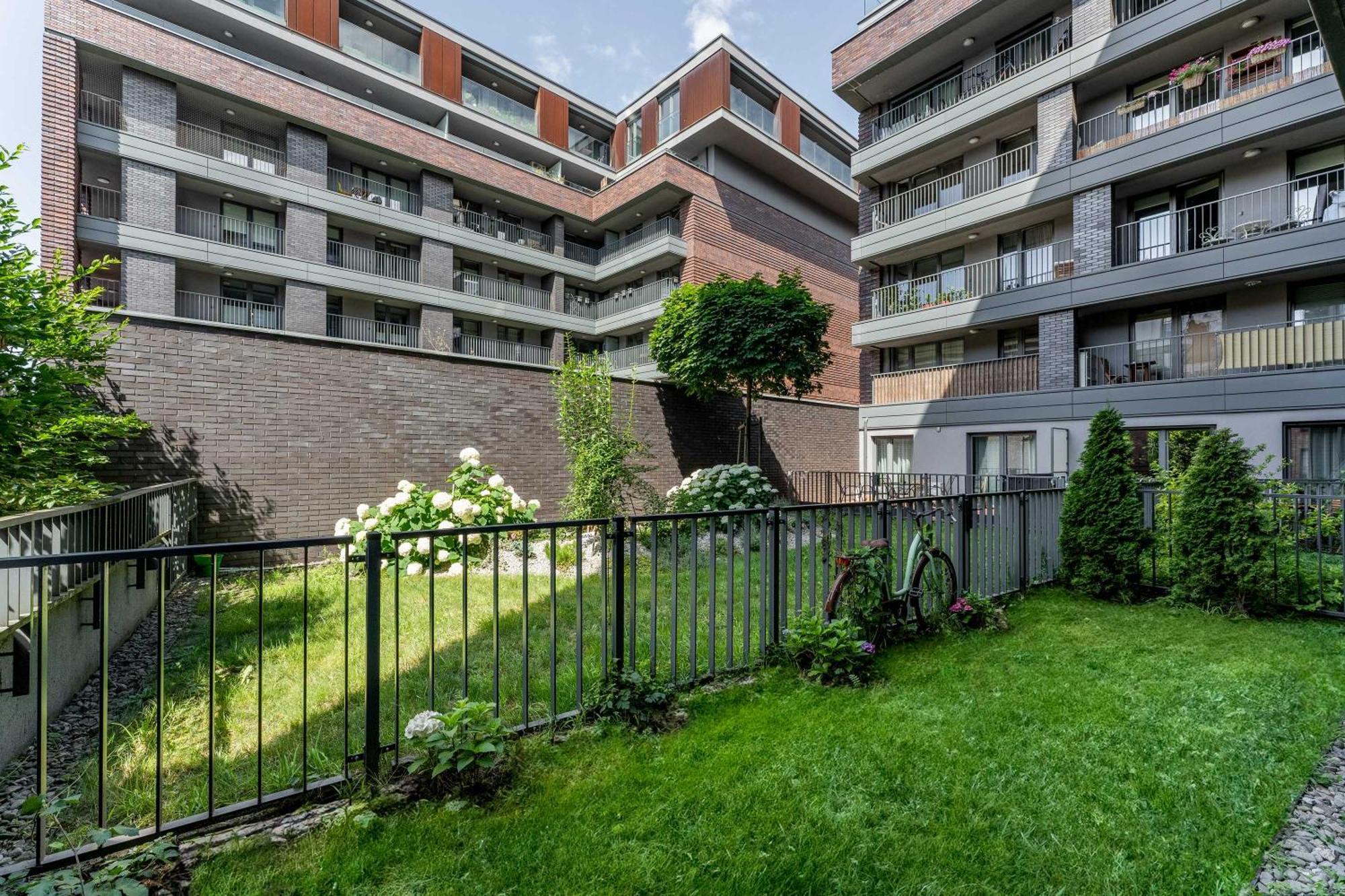 Nadwislanska 11 Apartment With Garden クラクフ エクステリア 写真